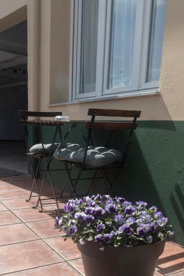 Apartamentos Turisticos La Flor Muros De Nalon Exterior photo