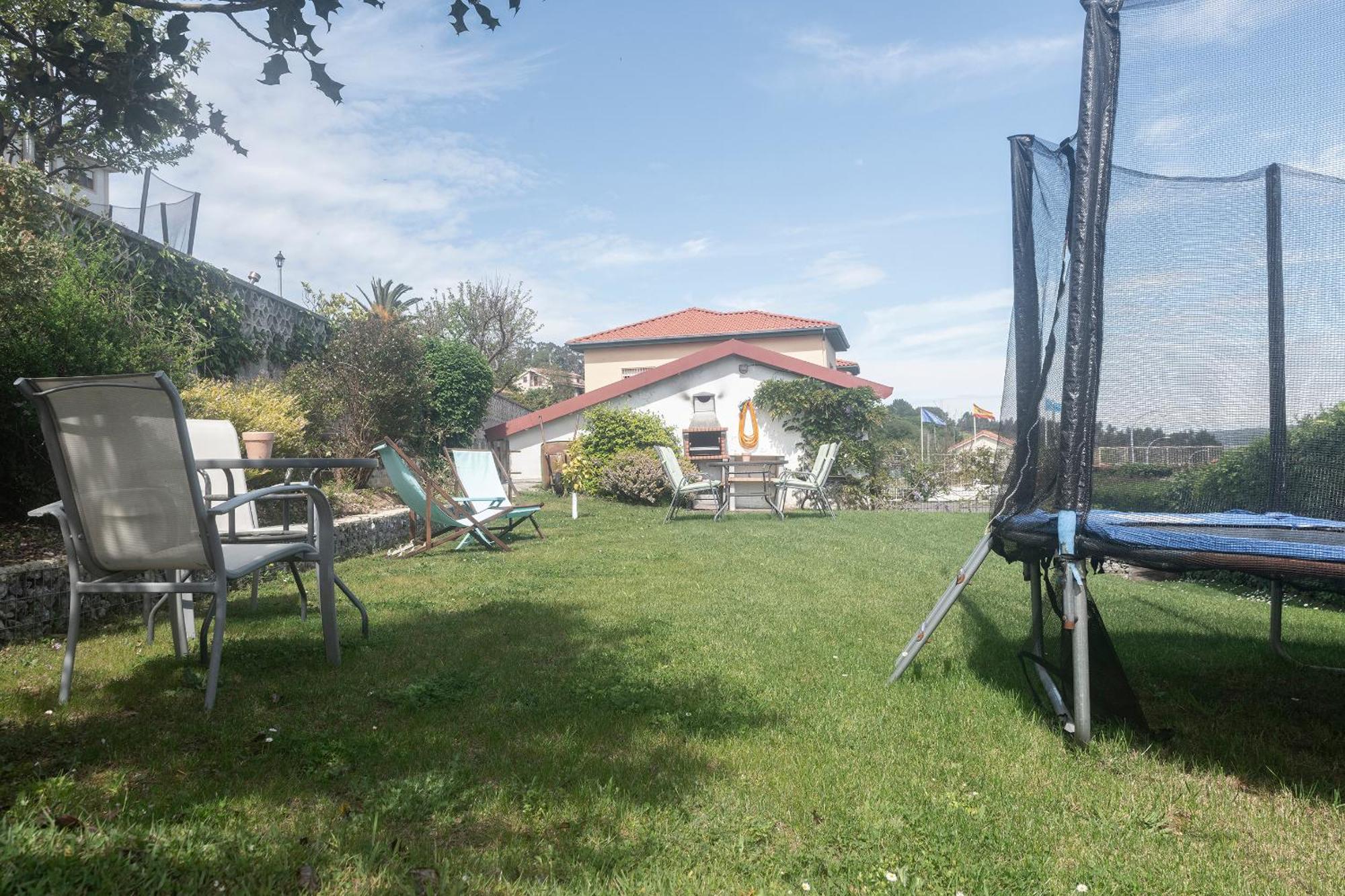 Apartamentos Turisticos La Flor Muros De Nalon Exterior photo